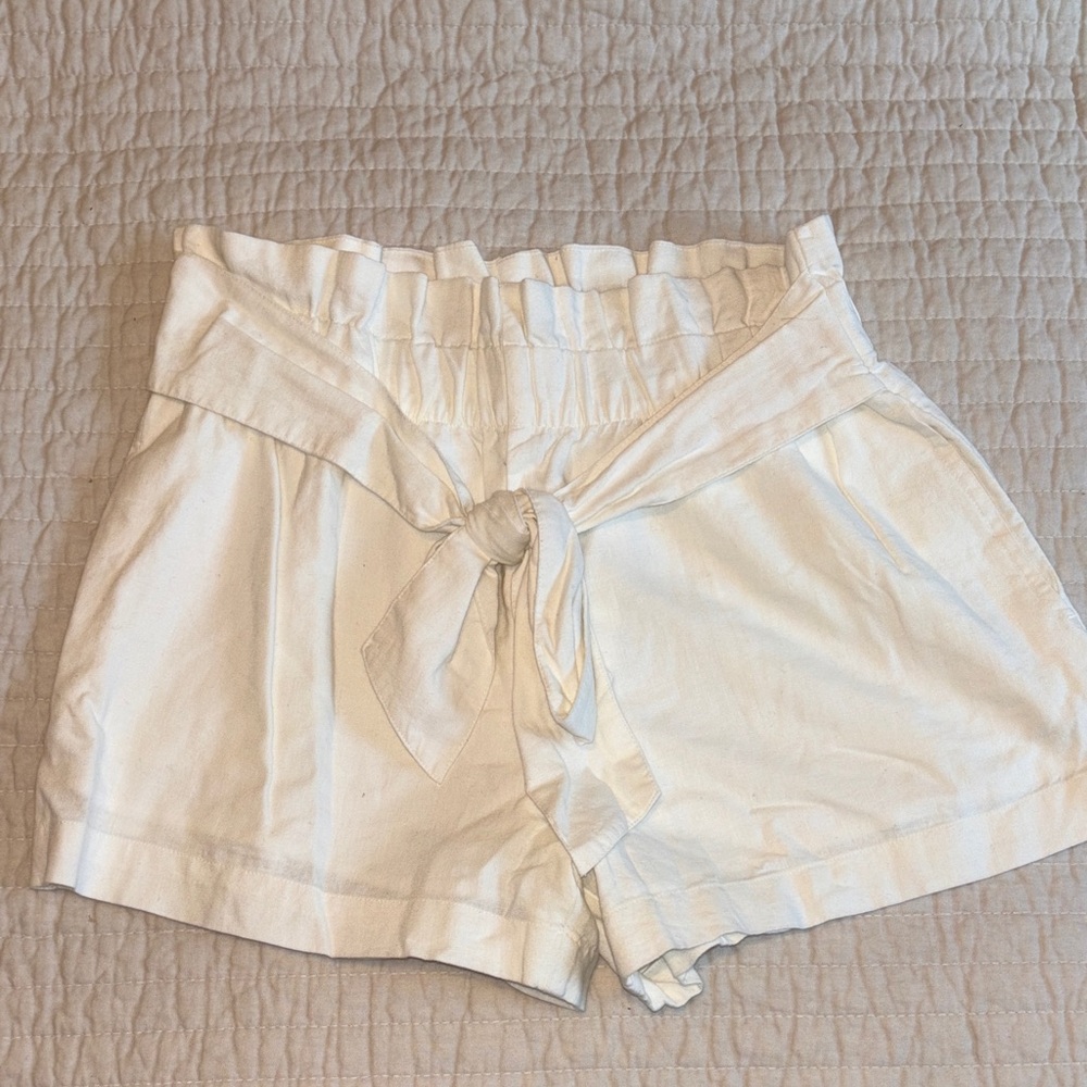 Abercrombie & Fitch High Waist White Shorts